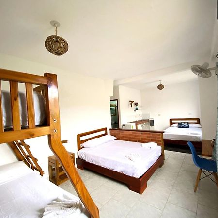 Whale House Hotel Puerto López Стая снимка