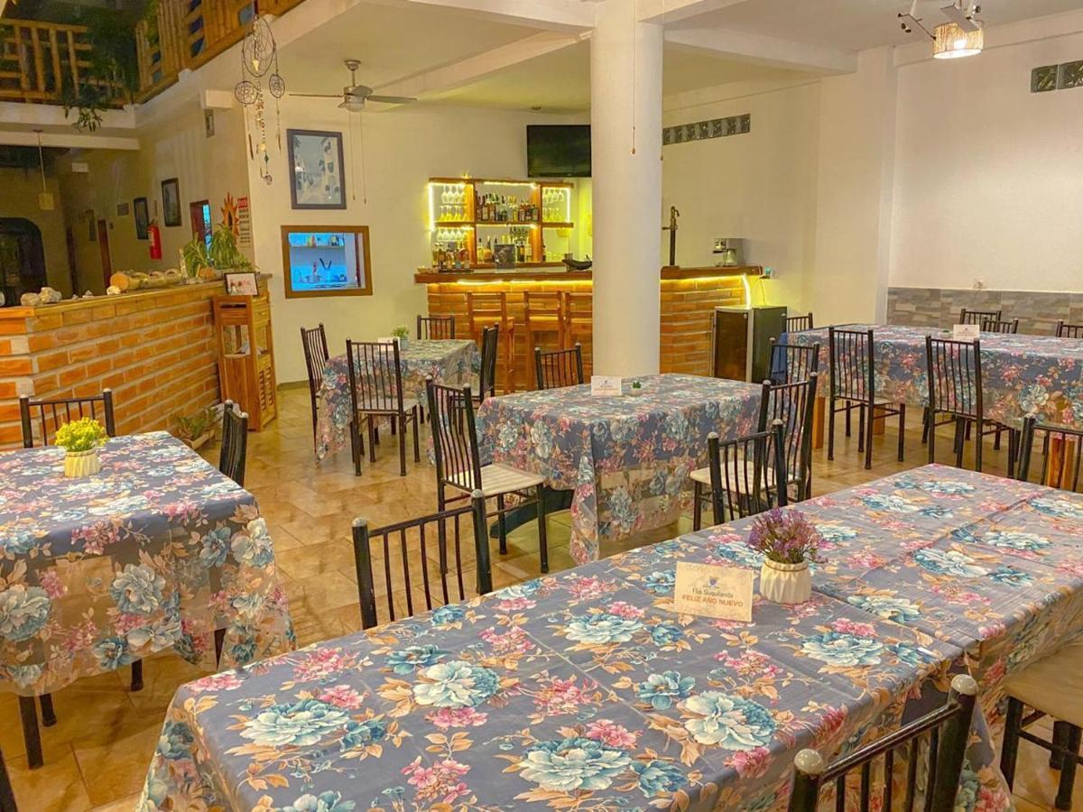 Whale House Hotel Puerto López Екстериор снимка