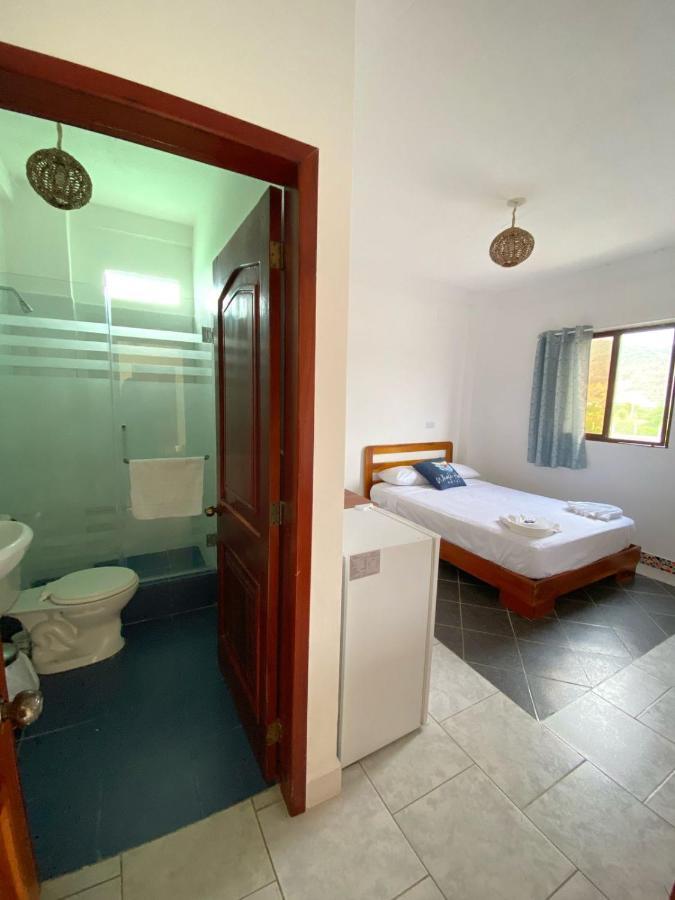 Whale House Hotel Puerto López Екстериор снимка